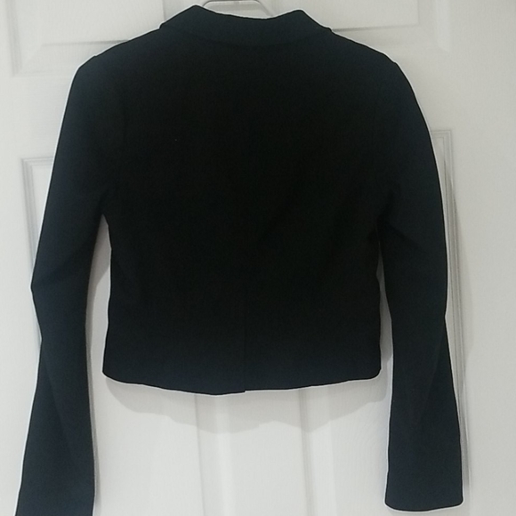 EUC H&M cropped blazer - Picture 5 of 5